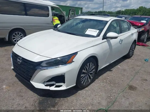 1N4BL4DV0RN339893 2024 NISSAN ALTIMA - Image 2