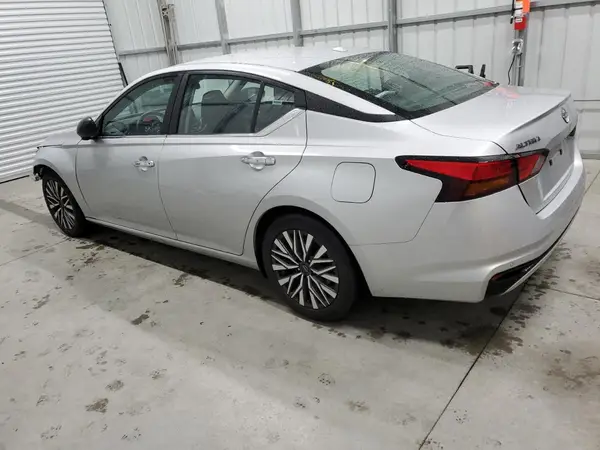 1N4BL4DV0RN340073 2024 NISSAN ALTIMA - Image 2