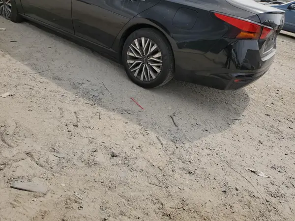 1N4BL4DV0RN350666 2024 NISSAN ALTIMA - Image 2