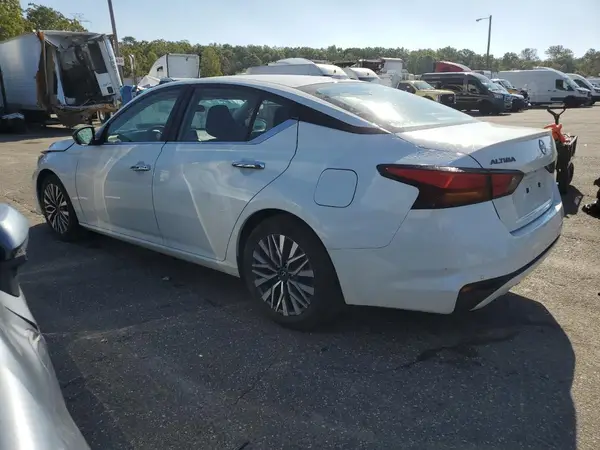 1N4BL4DV0RN357486 2024 NISSAN ALTIMA - Image 2