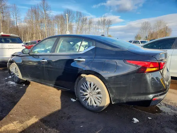 1N4BL4DV0RN366527 2024 NISSAN ALTIMA - Image 2