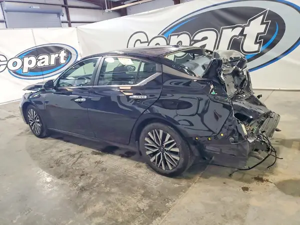 1N4BL4DV0RN378631 2024 NISSAN ALTIMA - Image 2