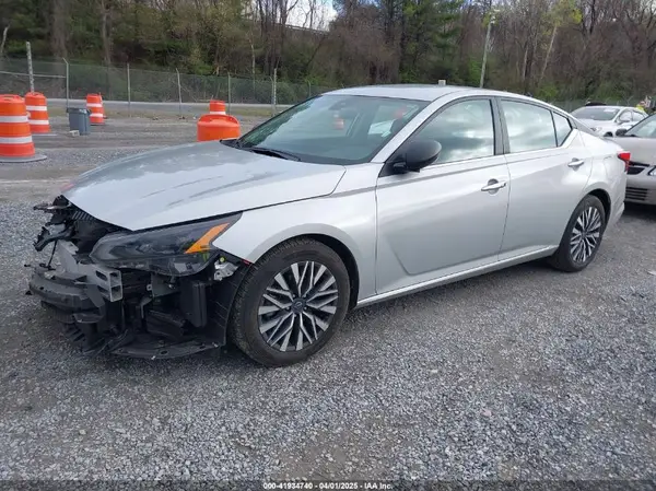 1N4BL4DV0RN389273 2024 NISSAN ALTIMA - Image 2