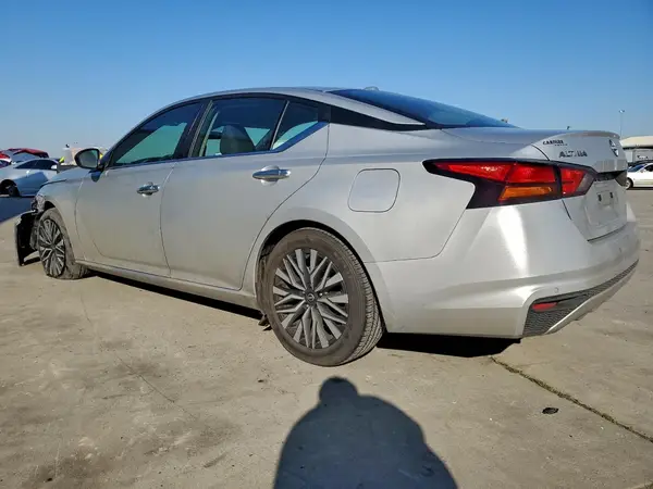 1N4BL4DV0RN389418 2024 NISSAN ALTIMA - Image 2