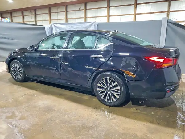 1N4BL4DV0RN390228 2024 NISSAN ALTIMA - Image 2
