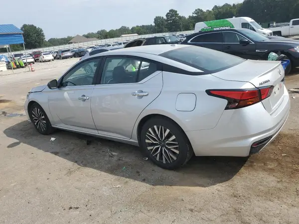 1N4BL4DV0RN404371 2024 NISSAN ALTIMA - Image 2