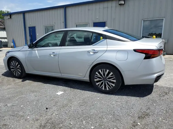 1N4BL4DV0RN410851 2024 NISSAN ALTIMA - Image 2