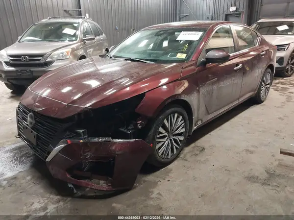 1N4BL4DV0RN428024 2024 NISSAN ALTIMA - Image 2