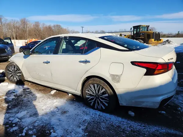 1N4BL4DV0RN429481 2024 NISSAN ALTIMA - Image 2