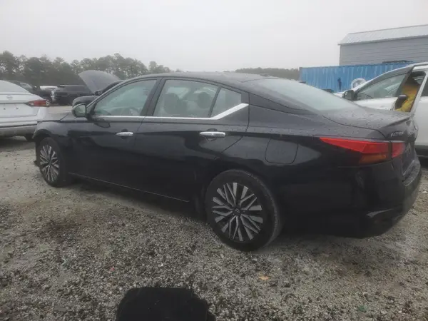 1N4BL4DV0SN303353 2025 NISSAN ALTIMA - Image 2