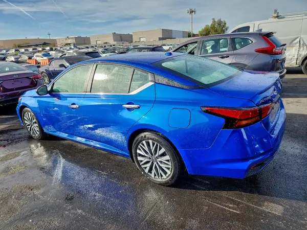1N4BL4DV0SN304485 2025 NISSAN ALTIMA - Image 2