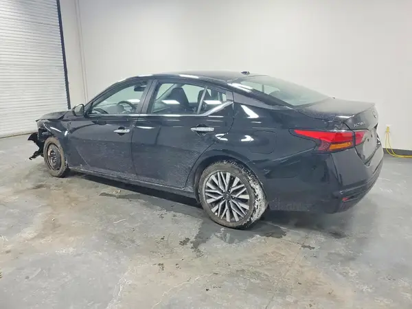 1N4BL4DV0SN306561 2025 NISSAN ALTIMA - Image 2