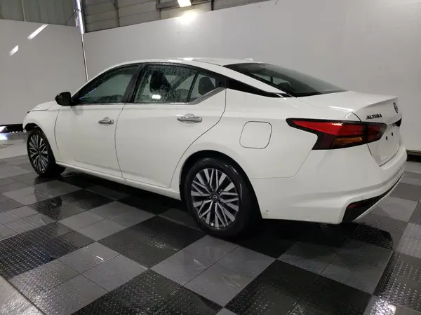 1N4BL4DV0SN317981 2025 NISSAN ALTIMA - Image 2
