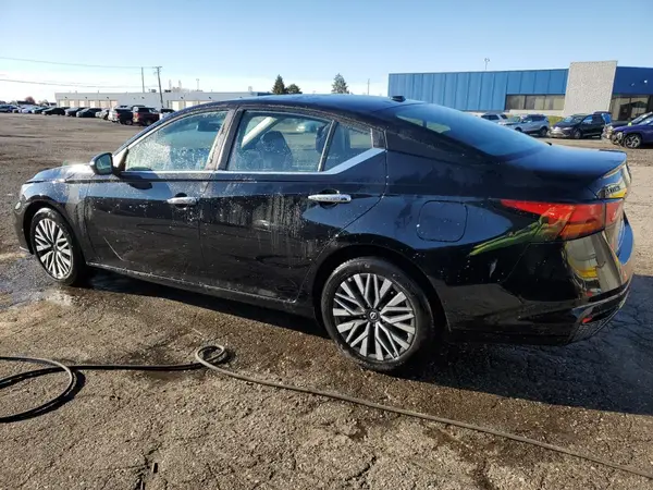 1N4BL4DV0SN322064 2025 NISSAN ALTIMA - Image 2