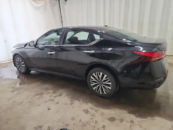 1N4BL4DV0SN328303 2025 NISSAN ALTIMA - Image 2