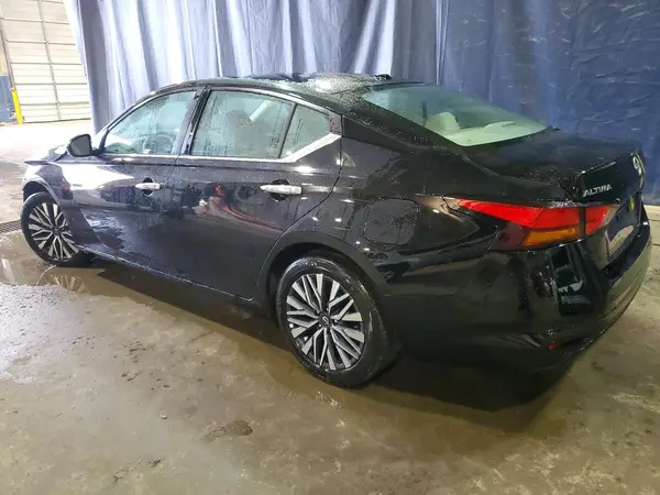 1N4BL4DV0SN329516 2025 NISSAN ALTIMA - Image 2