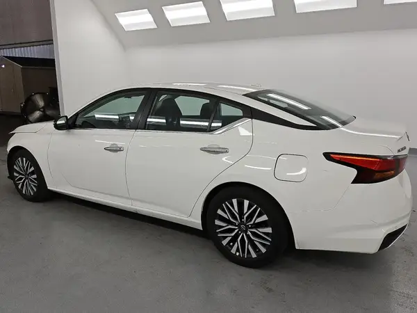 1N4BL4DV0SN332464 2025 NISSAN ALTIMA - Image 2