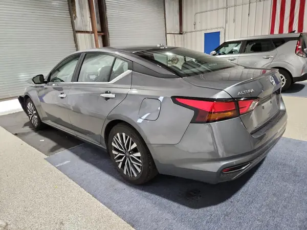 1N4BL4DV0SN339186 2025 NISSAN ALTIMA - Image 2