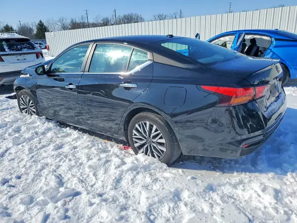 1N4BL4DV0SN343271 2025 NISSAN ALTIMA - Image 2
