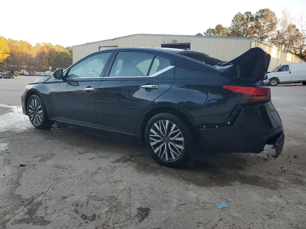 1N4BL4DV0SN352262 2025 NISSAN ALTIMA - Image 2