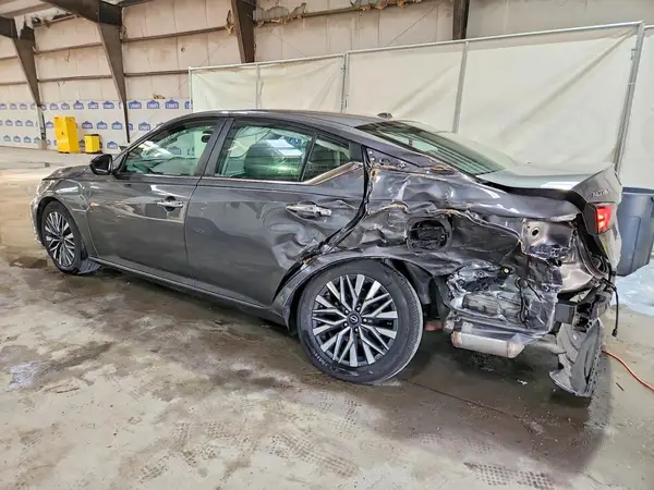 1N4BL4DV0SN359633 2025 NISSAN ALTIMA - Image 2