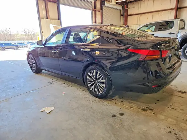 1N4BL4DV0SN362337 2025 NISSAN ALTIMA - Image 2