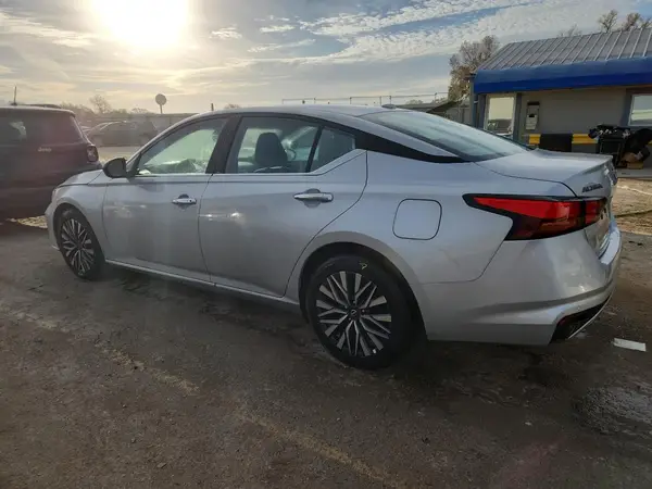 1N4BL4DV0SN365304 2025 NISSAN ALTIMA - Image 2
