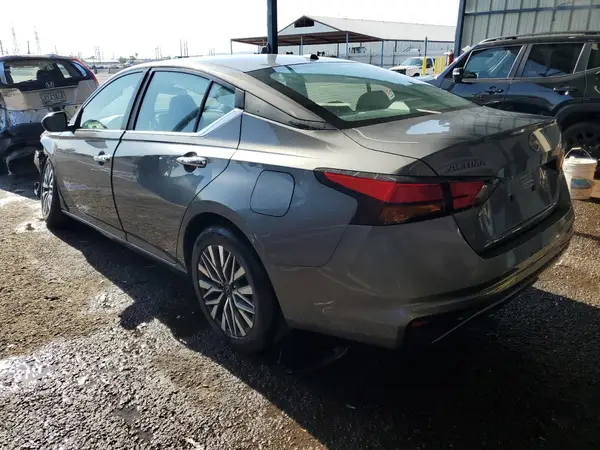 1N4BL4DV0SN365996 2025 NISSAN ALTIMA - Image 2