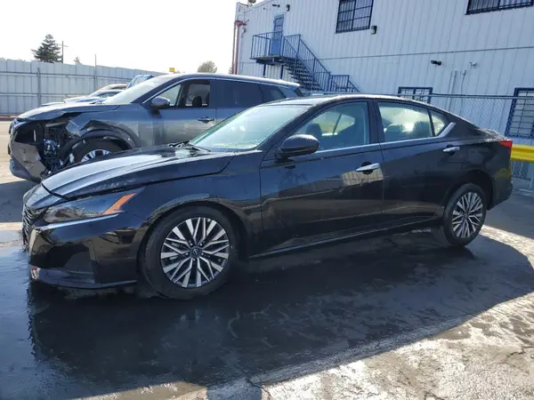 1N4BL4DV0SN368185 2025 NISSAN ALTIMA - Image 1