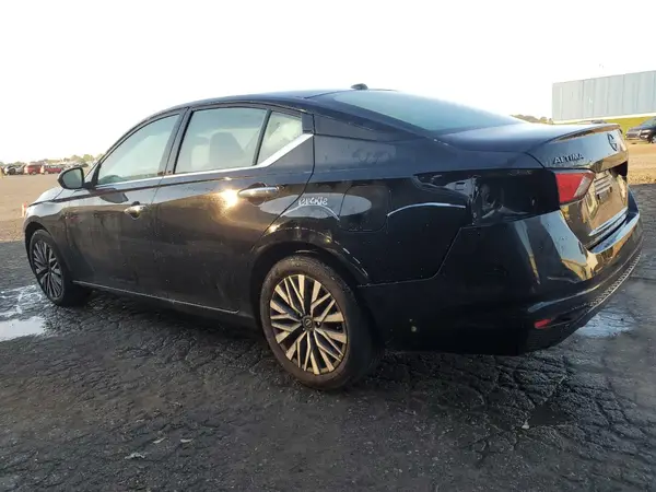 1N4BL4DV0SN375850 2025 NISSAN ALTIMA - Image 2