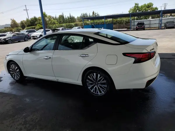 1N4BL4DV0SN377498 2025 NISSAN ALTIMA - Image 2