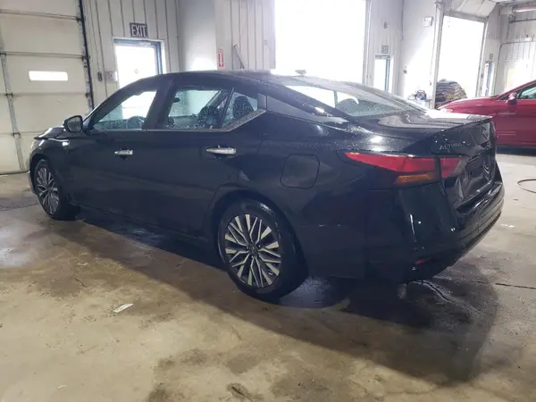 1N4BL4DV0SN383723 2025 NISSAN ALTIMA - Image 2