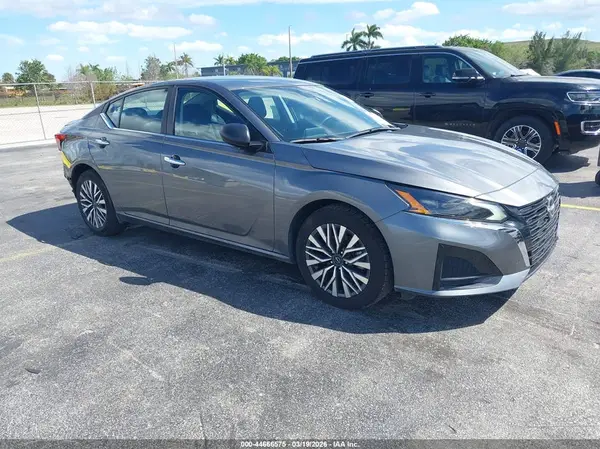 1N4BL4DV0SN385388 2025 NISSAN ALTIMA - Image 1