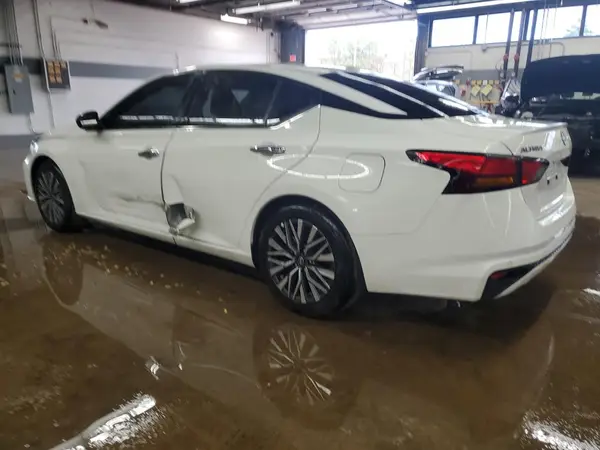 1N4BL4DV0SN389697 2025 NISSAN ALTIMA - Image 2