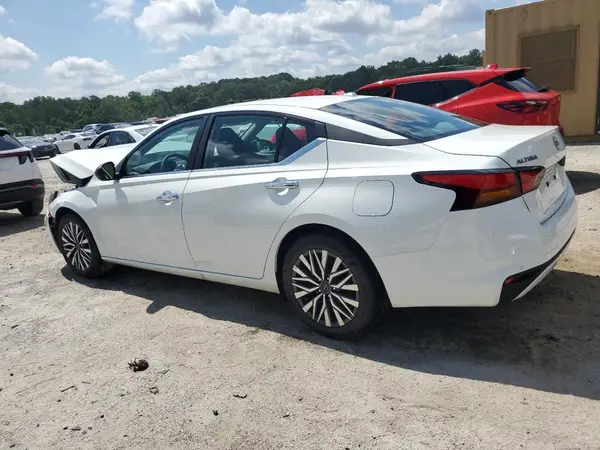 1N4BL4DV0SN393815 2025 NISSAN ALTIMA - Image 2