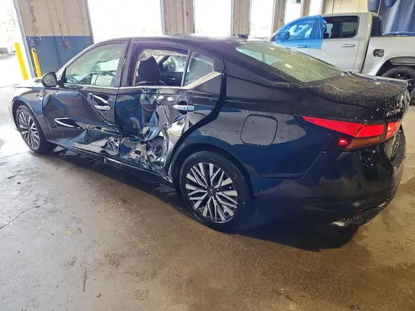 1N4BL4DV0SN398657 2025 NISSAN ALTIMA - Image 2