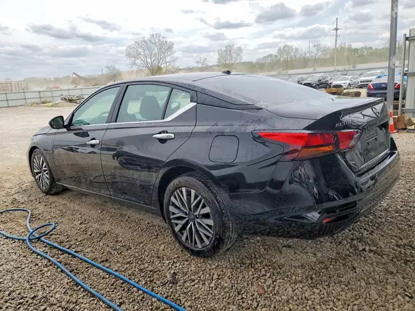 1N4BL4DV0SN402254 2025 NISSAN ALTIMA - Image 2