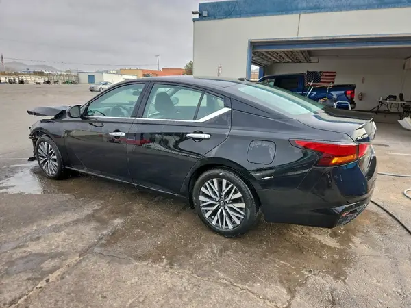 1N4BL4DV0SN413061 2025 NISSAN ALTIMA - Image 2