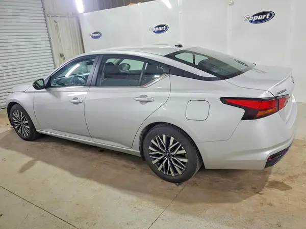 1N4BL4DV0TN318176 2026 NISSAN ALTIMA - Image 2