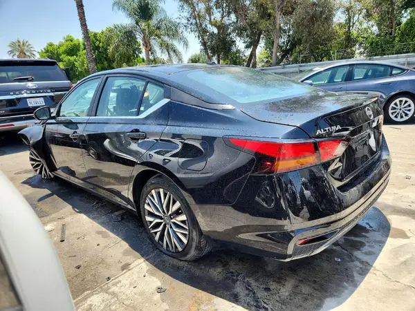1N4BL4DV0TN328111 2026 NISSAN ALTIMA - Image 2