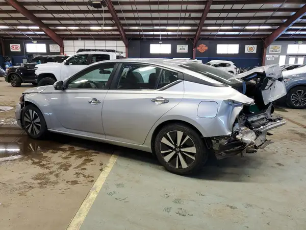 1N4BL4DV1NN386800 2022 NISSAN ALTIMA - Image 2