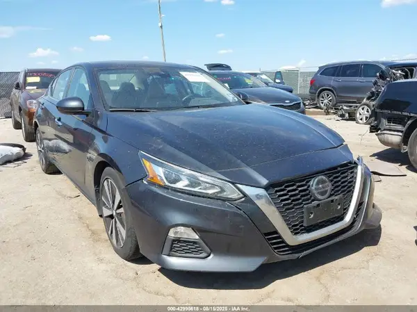 1N4BL4DV1NN386974 2022 NISSAN ALTIMA - Image 1