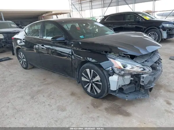 1N4BL4DV1NN399725 2022 NISSAN ALTIMA - Image 1