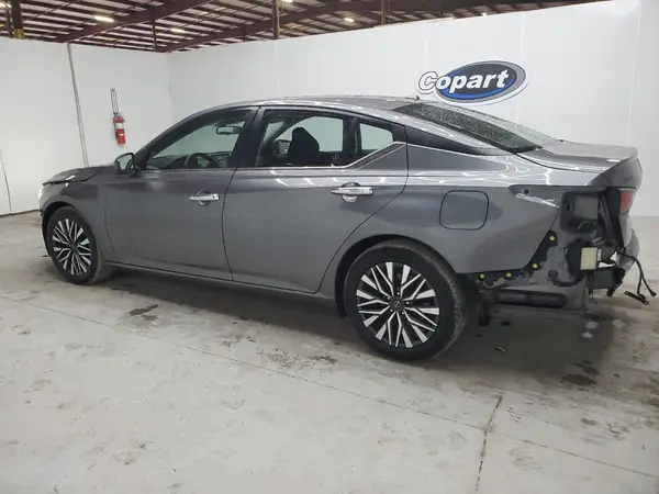 1N4BL4DV1PN310237 2023 NISSAN ALTIMA - Image 2