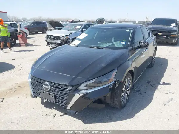 1N4BL4DV1PN318399 2023 NISSAN ALTIMA - Image 2