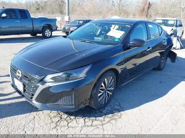 1N4BL4DV1PN318516 2023 NISSAN ALTIMA - Image 2