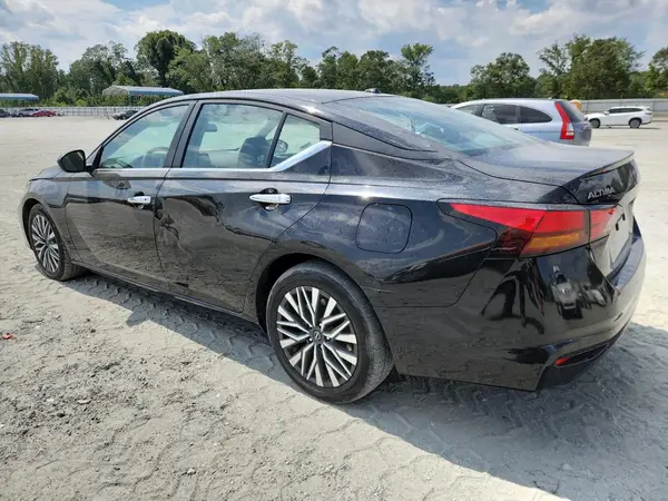1N4BL4DV1PN318595 2023 NISSAN ALTIMA - Image 2