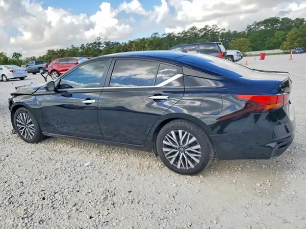 1N4BL4DV1PN340838 2023 NISSAN ALTIMA - Image 2