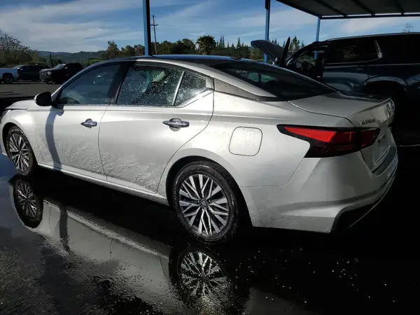 1N4BL4DV1PN341682 2023 NISSAN ALTIMA - Image 2