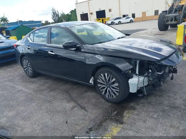 1N4BL4DV1PN347627 2023 NISSAN ALTIMA - Image 1